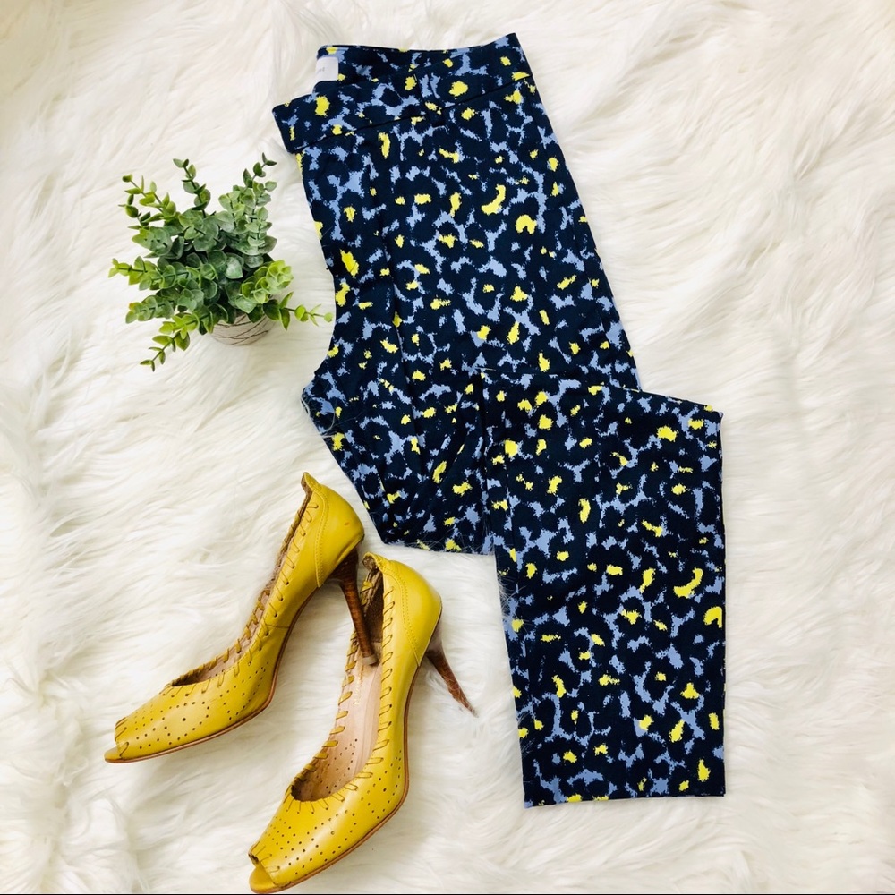 GAP Slim Cropped Leopard Print Pants